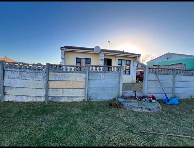 2 BEDROOM HOUSE FOR SALE IN IKWEZI PARK